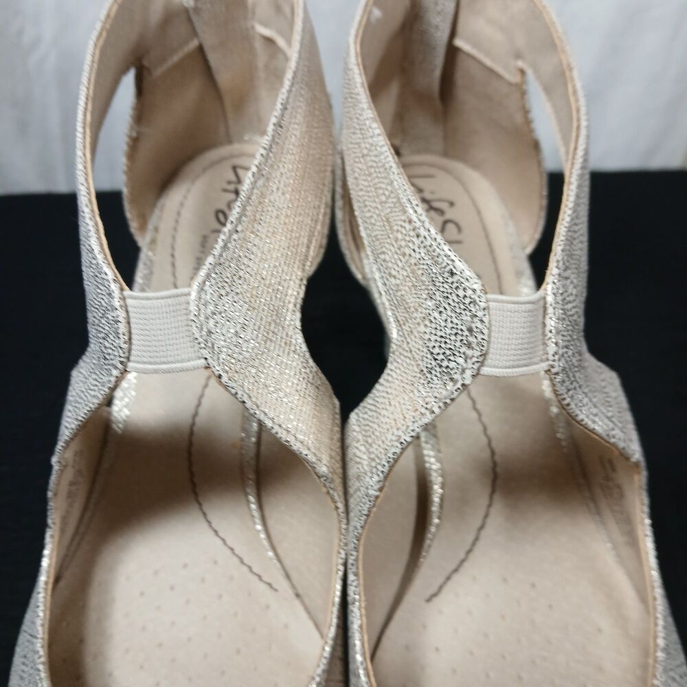 Lifestride Giovanna 2 Shimmering Gold Heels Women's Sz 8 Cut Out Pumps - Picture 10 of 11